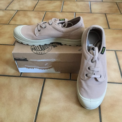 Neuves ces chaussures - ces,