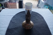 Vase porcelaine fait en Roumanie  Dimension : Hauteur 20 cm