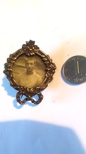 Insigne pucelle militaire - insigne,