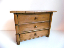 JOLIE COMMODE DE POUPÉE ANCIENNE EN PITCHPIN FAÇON BAMBOU - PLATEAU 25 x 10 cm