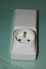 Legrand galion interrupteur va et vient + prise 2p +t  83064