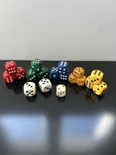 LOT DE DÉS ANCIENS PLASTIQUE
