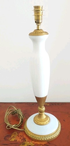 Lampe verre opaline blanche - en,