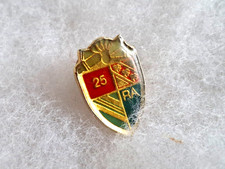 Un insigne pin's militaire "