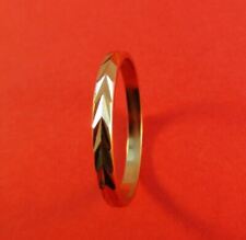 Femmes 14KT Plaqué Or 2.5MM Chevron Laser Coupe Anneau Bague (L1) - Taille 8