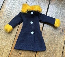 Joli Manteau Vintage pour Poupée Mannequin Carina de Vicma - No Tressy Barbie