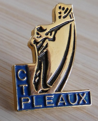 Rare pin club tir - de,