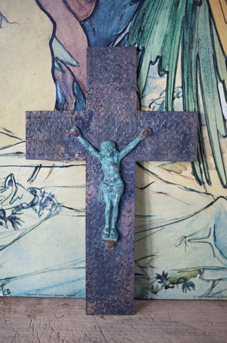 Croix signée avec - signée,,