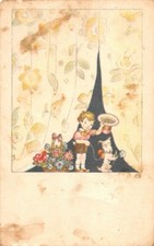 CPA Fantaisie - Levé de rideau - petit garçon, son chien et corbeille de fleurs