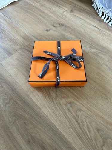 Boîte vide hermès carrée - vide,