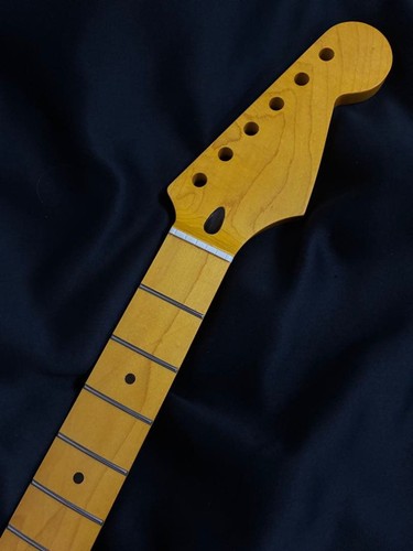 Col stratocaster 144 - stratocaster, n°144