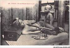 CAR-ABFP8-0885-VIET-NAM - TONKIN - fumeur d'opium fumant la pipe