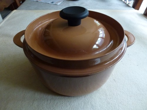 Cocotte fonte emaillee 24 - fonte,