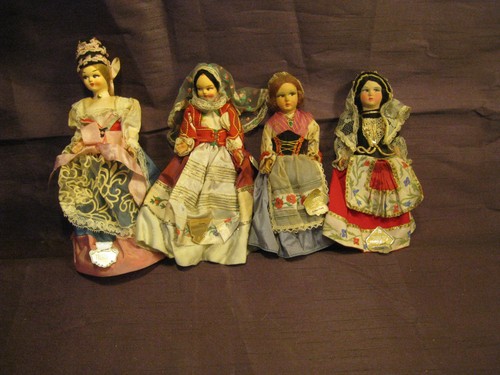 Lot poupées anciennes - 4,