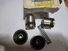 Kit de réparation normal de cylindre de frein arrière Peugeot J7