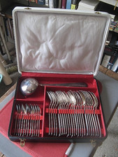 ++"531.2"    BELLE MENAGERE 37 PIECES EN METAL ARGENTE ORFEVRE RAVINET D'ENFERT