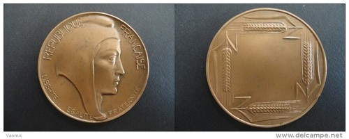 1975 medaille bronze - 1975,