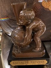 bronze. Enfant A L Amphore