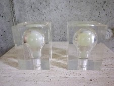 Paire d'inclusions en résine