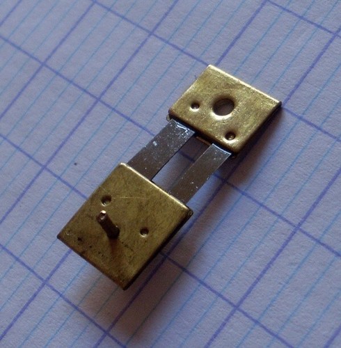 Ressort lamelle de - 1,