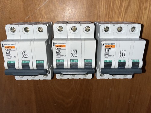 Disjoncteur triphase 16a - triphase,