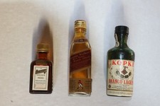 Lot de six mignonnettes, dont