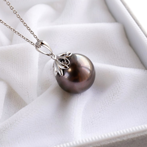 Grand pendentif perle - , de