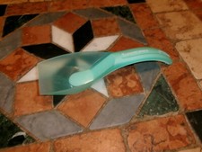 TUPPERWARE   PELLE / CUILLERE