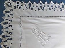 taie d'oreiller brodée, mono M , ancienne