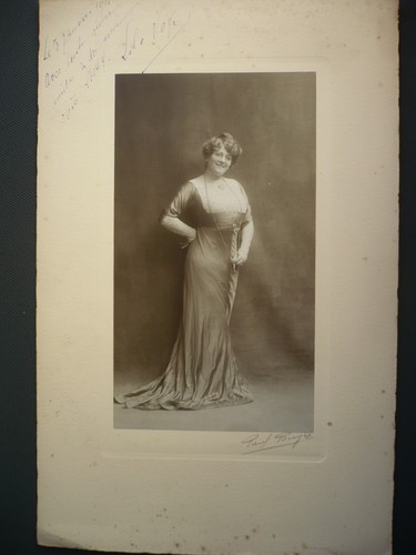 Photo ancienne femme signee - femme,