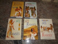 LOT DES 5 TOMES DU ROMAN