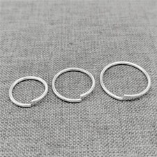 Gros anneaux de saut ouverts