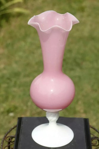 Grand vase opaline rose - , 60s