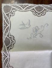 DENTELLE ANCIENNE aux fuseaux et BRODERIE  - TAIE D'OREILLER POUR LIT D'ENFANT