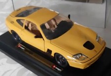 1/24 FERRARI 550 MARANELLO 1996 Bburago (socle, boîte et PLEXI) custom / tuning