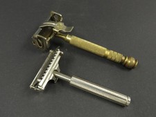 Lot 2 Rasoirs Anciens Vintage LE GRELOT (Laiton) & VALET AutoStrop (Argenté)