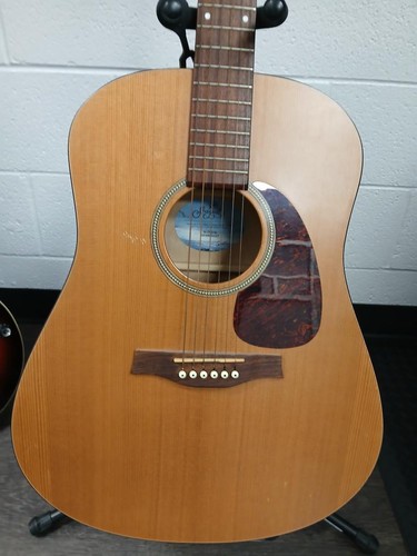 Seagull acoustic guitar - s6,