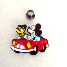 Pin's lapel pin Pins Disney BD Dessin Animé Pluto et Mickey en Voiture