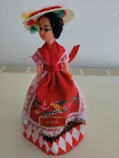 ANCIENNE POUPEE FOLKLORIQUE