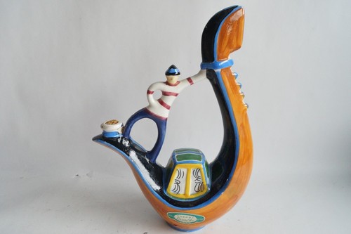 Bouteille figurative gondole - figurative,