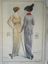 BELLE GRAVURE DE MODE COULEUR FEMME COSTUME CHIEN COIFFE ROBE DECORATION 1913 C