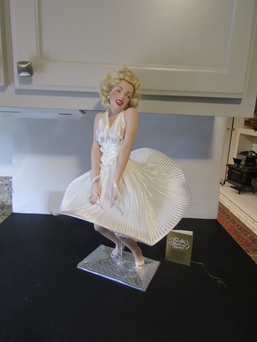 New franklin mint marilyn - franklin,