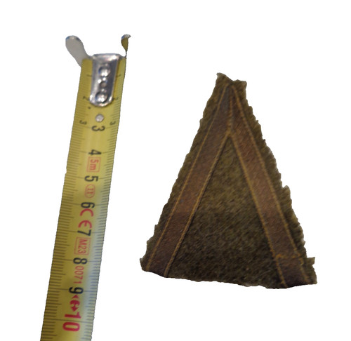 Galon chevron identifier - à,