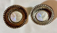 BOUCLE D'OREILLE MODERNISTE-