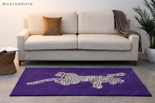Climbing leopard - climbing,