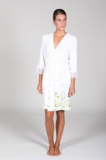 Robe de chambre blanche neuve
