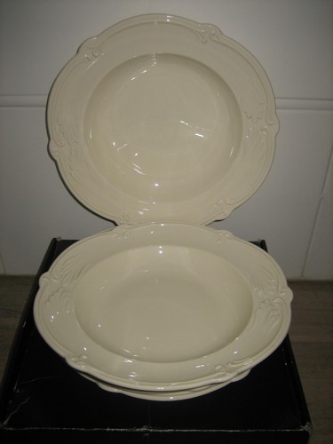 Assiettes creuses faience - assiettes,