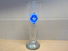 VERRE  ANCIEN PIED BOULE