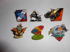 Lot de pin's militaires