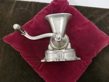 rare moulin à café N. Porta  à Huy,chromé,N°1,H 18cm,avec vis de fixation